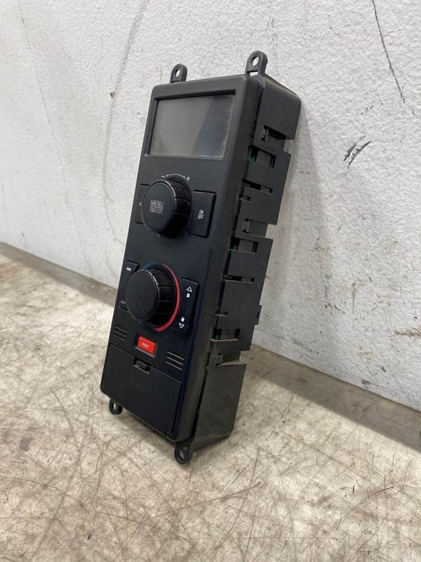 Used Volvo 21693236 sleeper climate control panel, photo 1