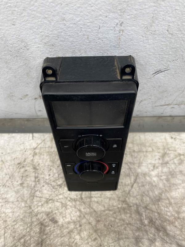 Used Volvo 21693236 sleeper climate control panel, photo 5