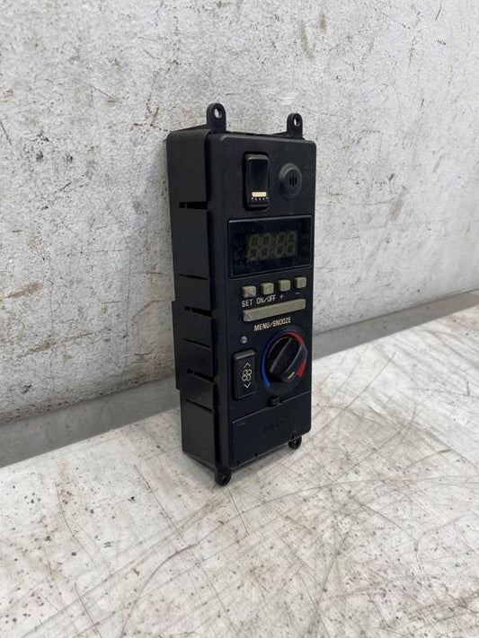 Used Volvo 20484504 sleeper climate control panel, photo 1