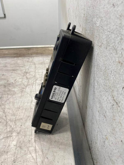 Used Volvo 20484504 sleeper climate control panel, photo 3