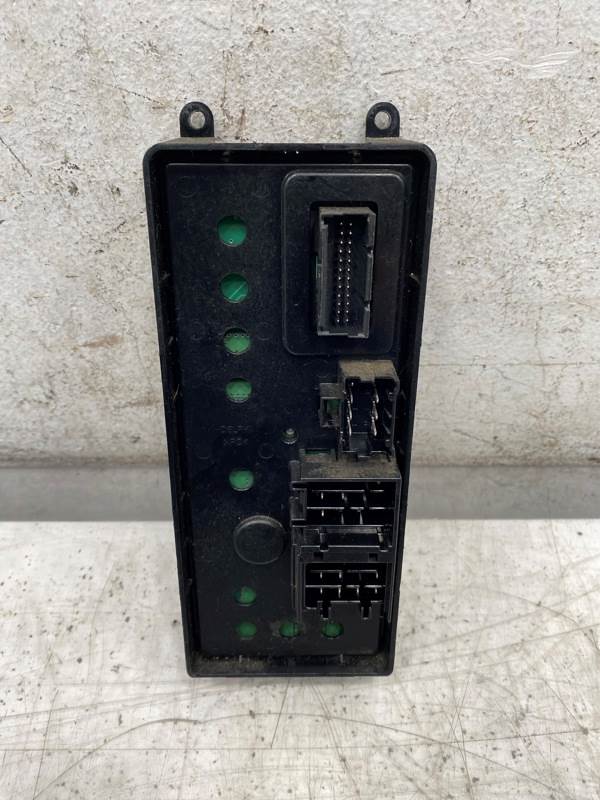 Used Volvo 20484504 sleeper climate control panel, photo 6