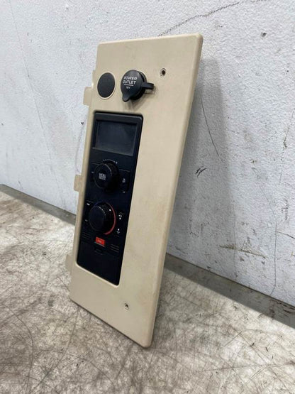 Volvo 21687259 sleeper climate control from 2012 Volvo VNM, used