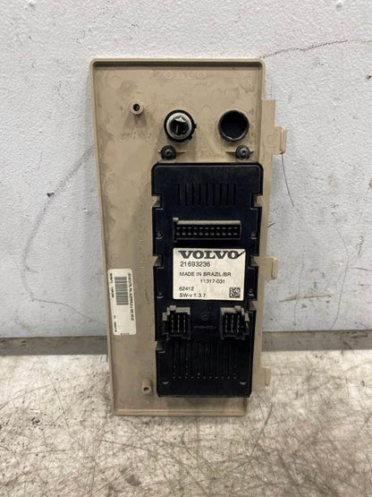 Volvo 21687259 sleeper climate control from 2012 Volvo VNM, used - view 6 of 7