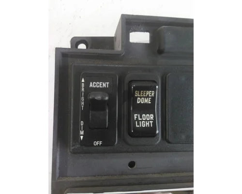 Used International 16900950 sleeper climate control panel, photo 2