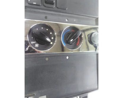 Used International 16900950 sleeper climate control panel, photo 1