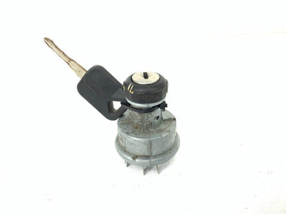 Volvo 21203310 ignition switch with key from 2013 Volvo VNL, used