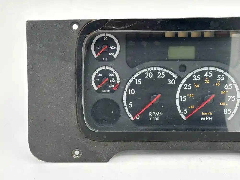 Freightliner A22-66235-100 instrument cluster from 2013 Freightliner Cascadia 125, used - view 2 of 5