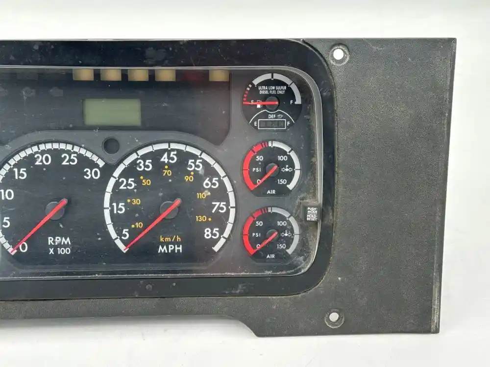 Freightliner A22-66235-100 instrument cluster from 2013 Freightliner Cascadia 125, used - view 3 of 5