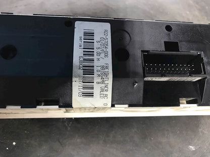 Used Freightliner A22-57054-006 heater & A/C control panel, photo 1