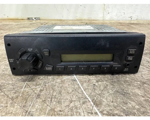 Used International 3825122C1 AM/FM/WB radio, photo 1