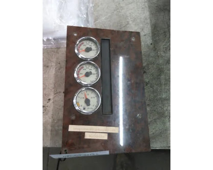 International 3592551C91 gauge panel (3 gauges) from 2006 International 9400i, used