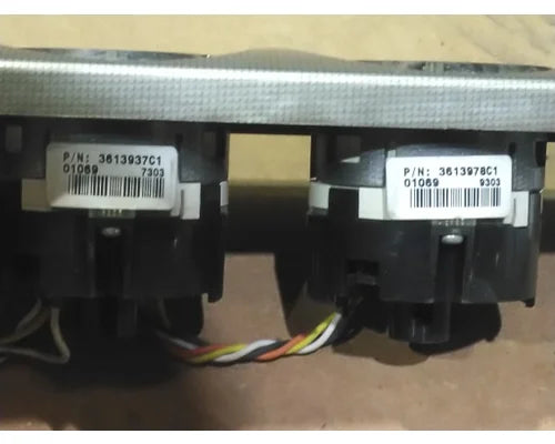 International 32324-303, 3598345F92 gauge panel (4 gauges) from 2011 International LoneStar, used - view 4 of 5