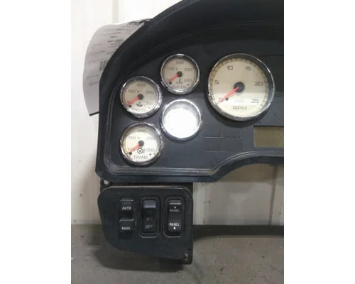 International 3624169F95 instrument cluster from 2009 International ProStar 113, used - view 2 of 8