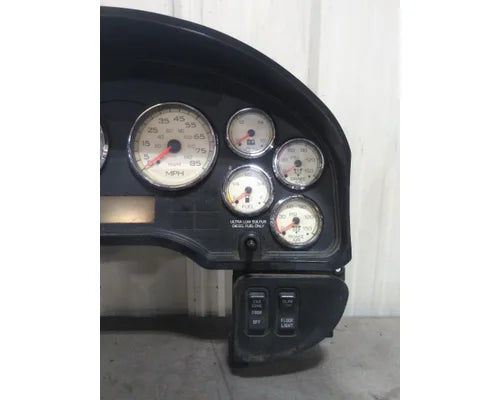 International 3624169F95 instrument cluster from 2009 International ProStar 113, used - view 4 of 8