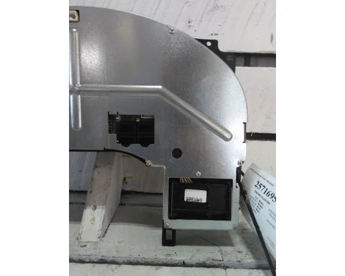 International 6112232C94 instrument cluster from 2015 International ProStar 122, used - view 4 of 7
