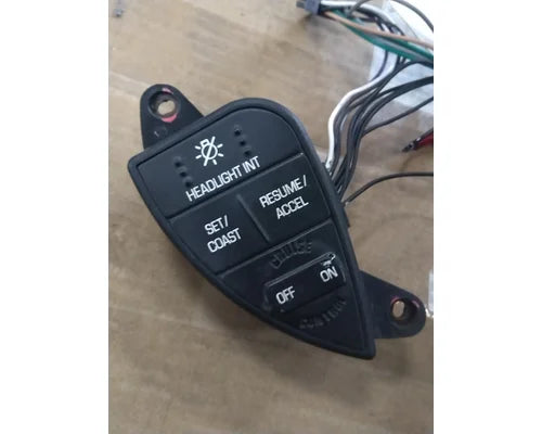 Used International 2604749C91 steering wheel switch pods, photo 1