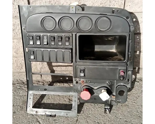 Used International 16871632 dash switch panel, photo 1