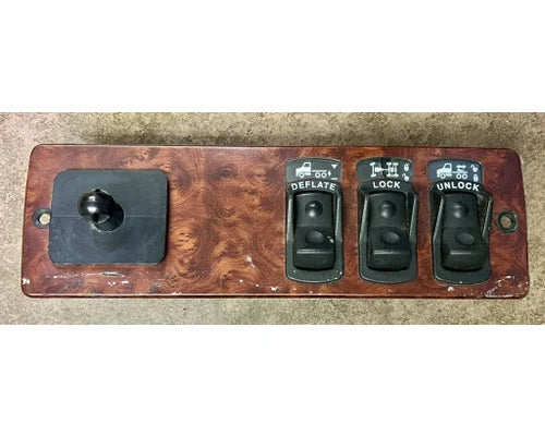 Used Kenworth S64-1043-3 dash switch panel, photo 1