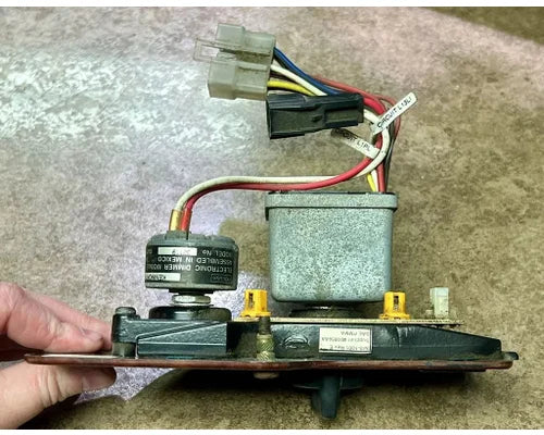 Used Kenworth S64-1039-1 dash switch panel, photo 3
