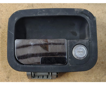 Kenworth R56-1056R exterior door handle (RH) from 2014 Kenworth T800, used