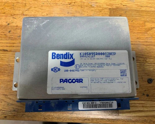 Kenworth Q21-6073-306 PACCAR ABS control module from 2015 Kenworth T880, used