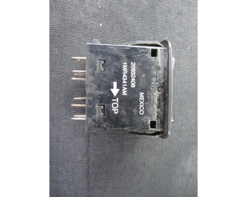 Mack 1MR4341AM power lock rocker switch from 2008 Mack CXU612, used - view 2 of 5