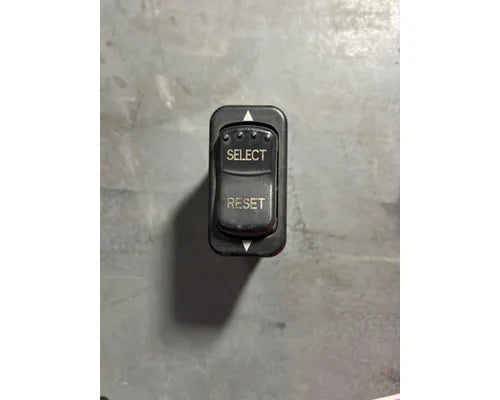 Peterbilt 16-07417-3F4FA82D61 Select/Reset switch from 2012 Peterbilt 387, used