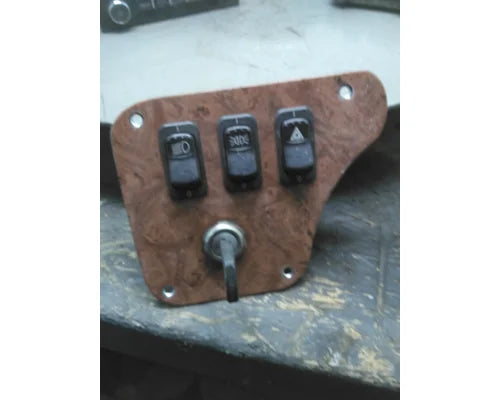 Peterbilt S64-6063M02 ignition & headlamp switch panel from 2013 Peterbilt 587, used