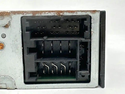 Used International 24127983 AM/FM/CD radio, photo 3