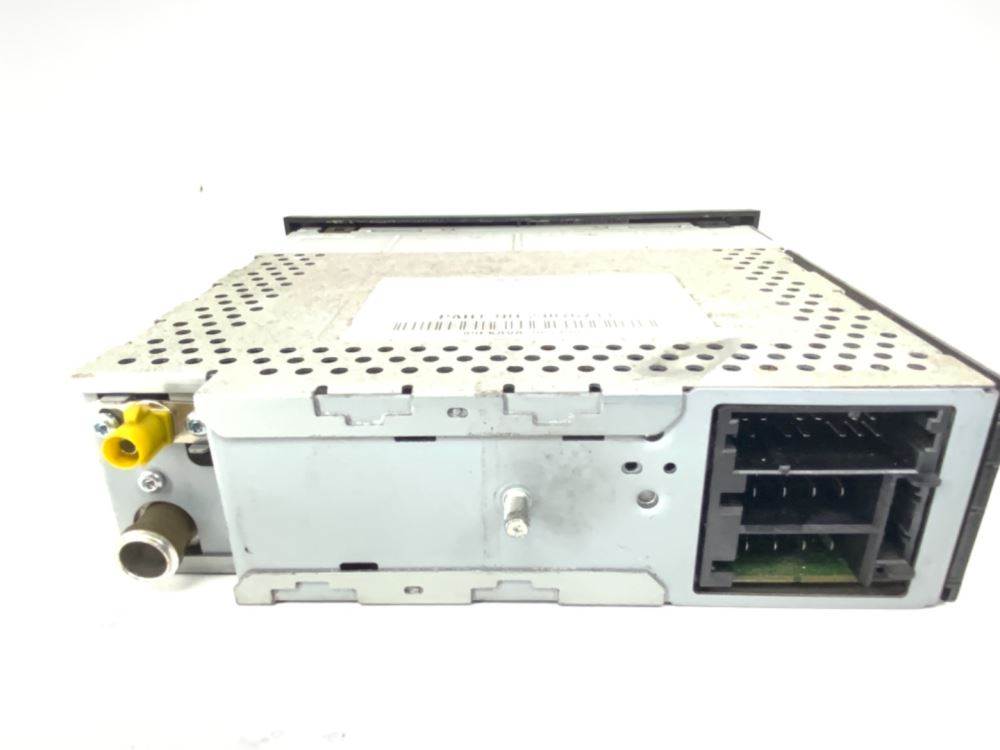 Used International 24076733 AM/FM/CD radio, photo 4