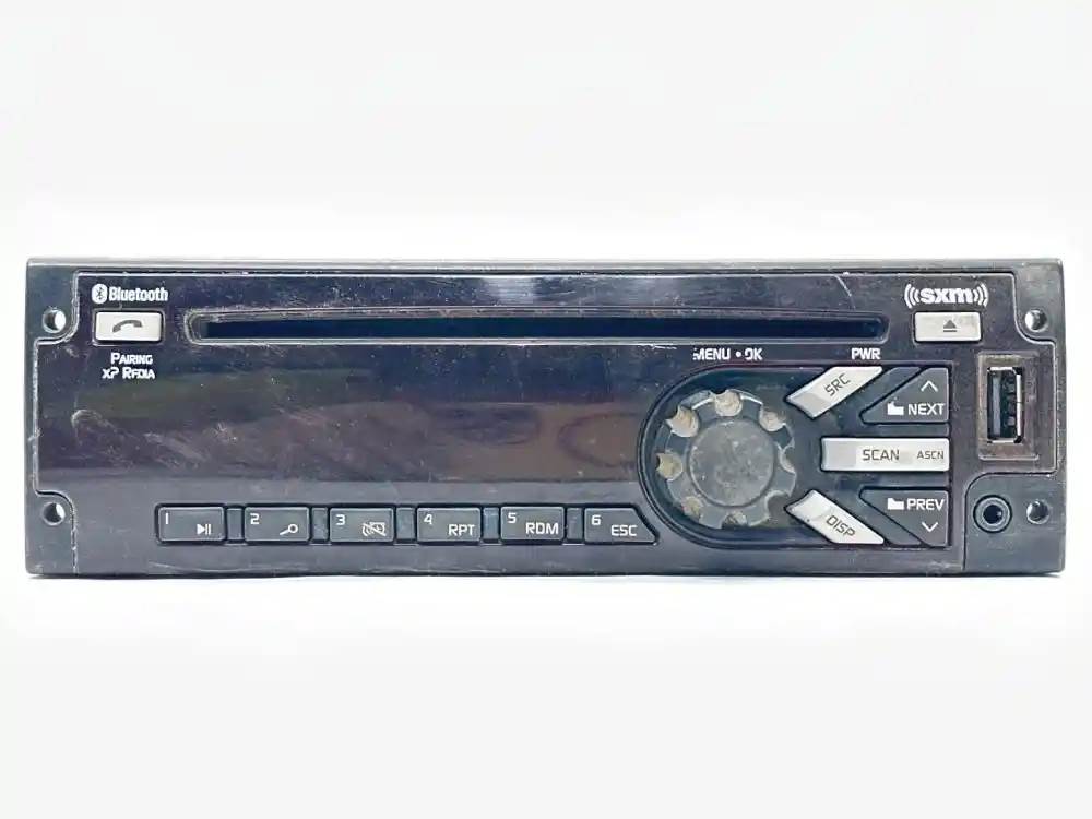 Used International 28478914 AM/FM/WB/CD bluetooth radio, photo 1