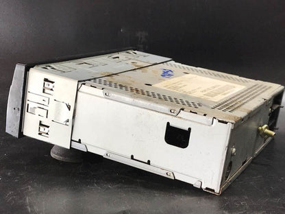 Used Volvo 20469238 AM/FM radio, photo 2