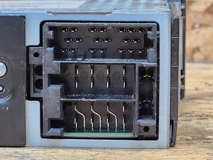 Volvo 21470349 AM/FM/CD radio from 2011 Volvo VNM, used - view 4 of 6
