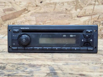 Volvo 21470349 AM/FM/CD radio from 2011 Volvo VNM, used