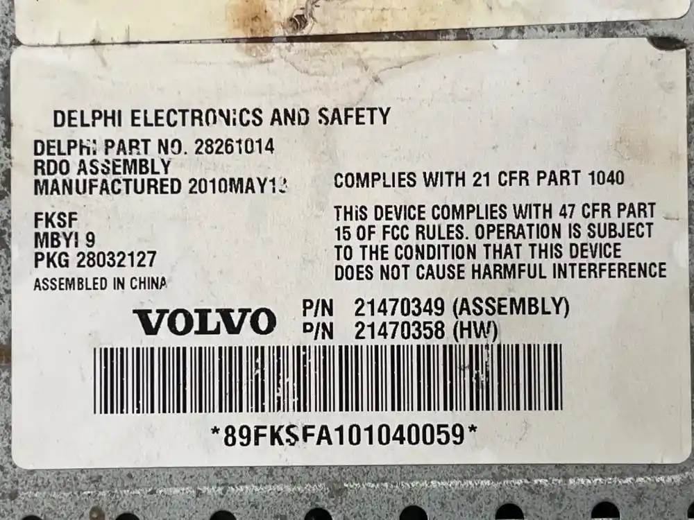 Volvo 21470349 AM/FM/CD radio from 2011 Volvo VNM, used - view 6 of 6