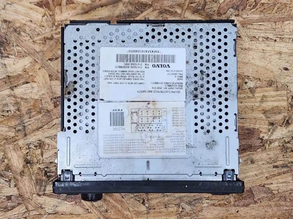 Volvo 21470349 AM/FM/CD radio from 2011 Volvo VNM, used - view 3 of 6