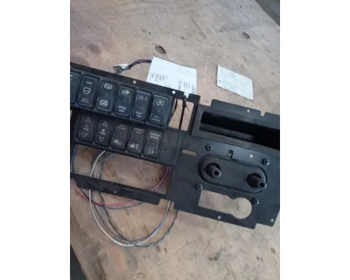 Used International 4065331C5 climate control panel, photo 1