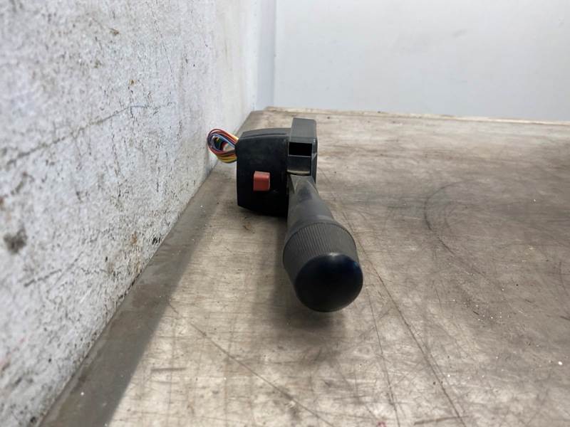 Sterling F8HT13B302BA turn signal switch from 2001 Sterling L9500, used - view 4 of 6