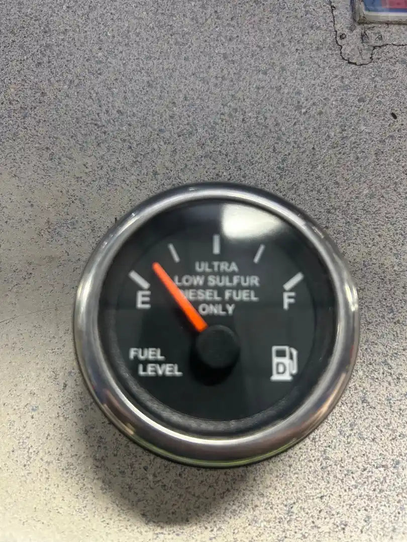 Autocar GZ210002-016 fuel gauge from 2008 Autocar WX, used