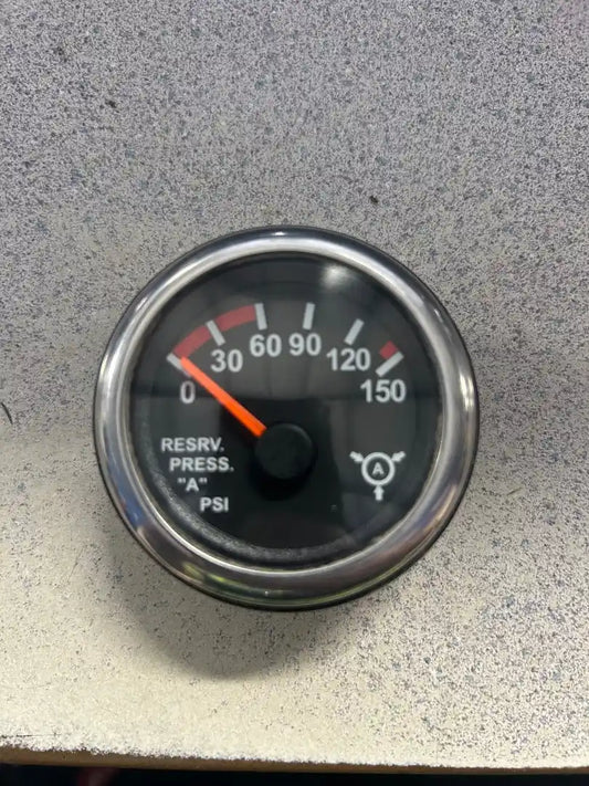 Autocar GZ210002-005 air pressure gauge from 2008 Autocar WX, used