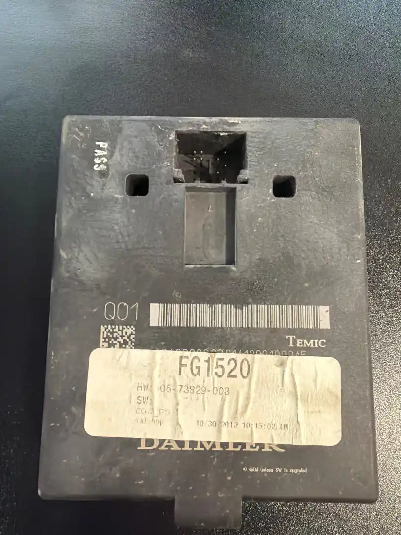 Freightliner 06-73829-003 cab control module from 2013 Freightliner Cascadia 125, used