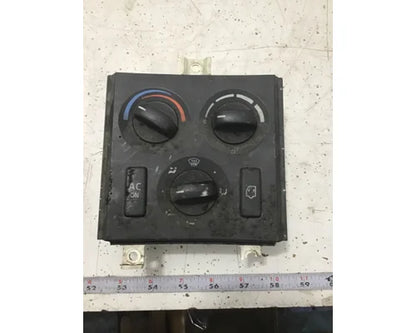 Used Volvo 20549634 heater & A/C control panel, photo 1