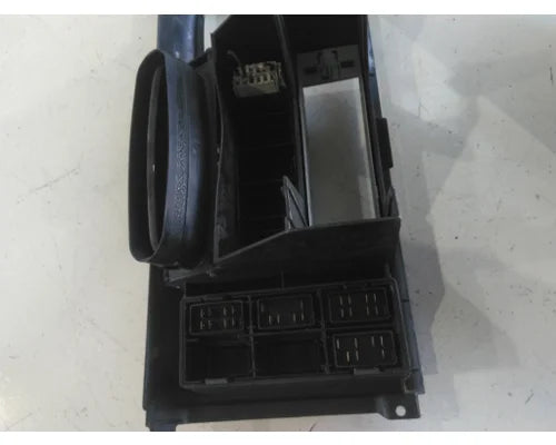 Used Volvo 3981181 dash panel with switches, photo 4