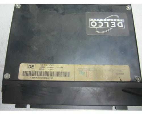 Volvo 16236599 audio amplifier from 2000 Volvo VNL, used