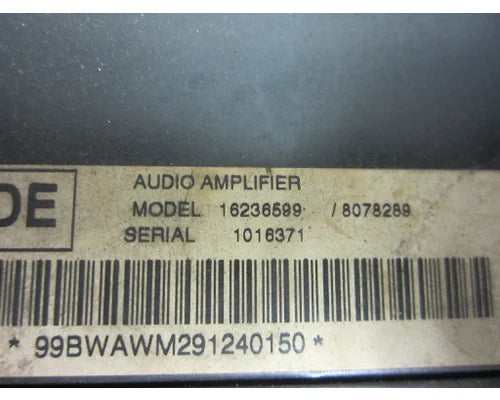 Volvo 16236599 audio amplifier from 2000 Volvo VNL, used - view 2 of 5