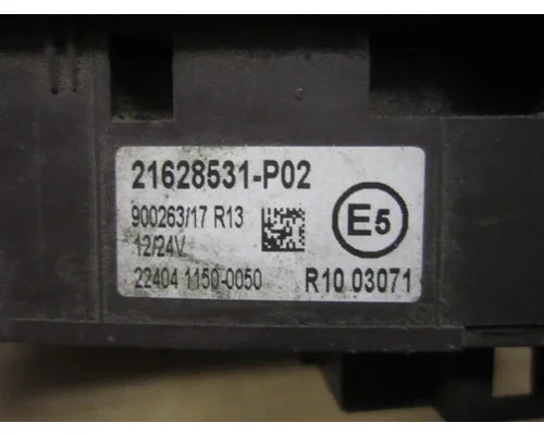 Volvo 21628531-P02 power mirror & heat control switch (LH) from 2008 Volvo VNM, used - view 5 of 5