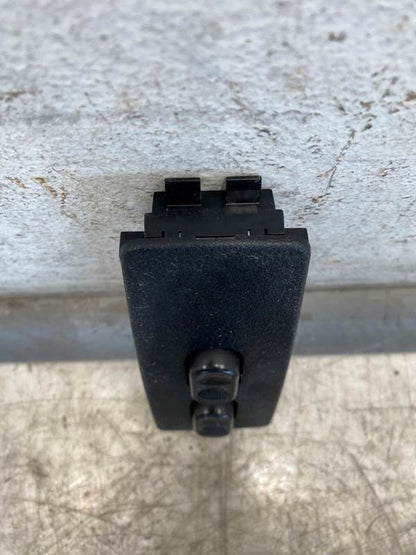 Freightliner 16915482 power window switch (RH) from 2015 Freightliner Cascadia 125, used - view 5 of 7
