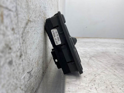 Volvo 20752922 power window switch (LH) from 2004 Volvo VNL Gen 2, used - view 4 of 7