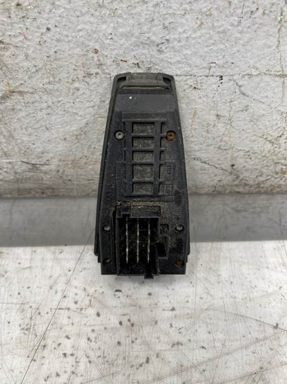 Volvo 20752922 power window switch (LH) from 2004 Volvo VNL Gen 2, used - view 6 of 7