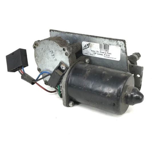 International 230-1002 windshield wiper motor from 2001 International 1652, used